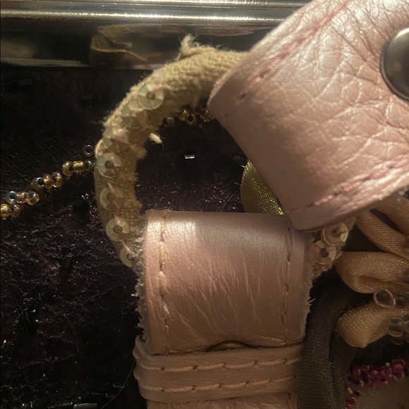 Mary Frances Floral Embellished Shoulder Bag NWT,unbranded chain & MF Dust bag - Picture 10 of 13